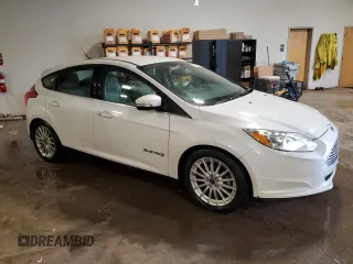 2014 Ford Focus Electric z VIN 1FADP3R45EL344648, wystawiony jako Copart lot #57118335 z przebiegiem 60 347 mil mil oraz Szkoda całkowita • Salvage title. Historia ofert i sprzedaży dostępna na DreamBid. Obrazek 4.