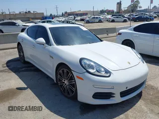 2015 Porsche Panamera 4 z VIN WP0AA2A72FL005751, wystawiony jako IAAI lot #37747010 z przebiegiem 68 128 mil mil oraz . Historia ofert i sprzedaży dostępna na DreamBid. Obrazek 1.