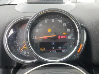 2018 MINI Countryman Cooper S with VIN WMZYT3C34J3E00776, listed as a Copart auction lot 43199165 with 41,874 mi miles and Salvage Title. Bid and sale history available at carsss.com. Image 9.