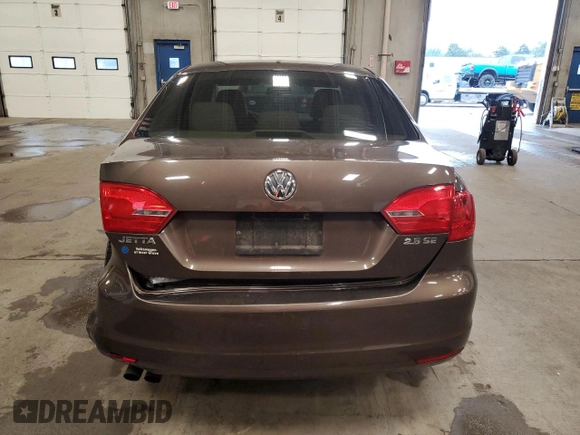 2011 Volkswagen Jetta SE with VIN 3VWDX7AJ2BM397530, listed as a Copart auction lot 61066775 with 130,164 mi miles and Salvage title. Bid and sale history available at DreamBid. Image 6.