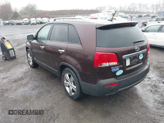 2013 Kia Sorento EX with VIN 5XYKUDA27DG385240, listed as a IAAI auction lot 41989061 with 266,169 mi miles. Bid and sale history available at carsss.com. Image 3.
