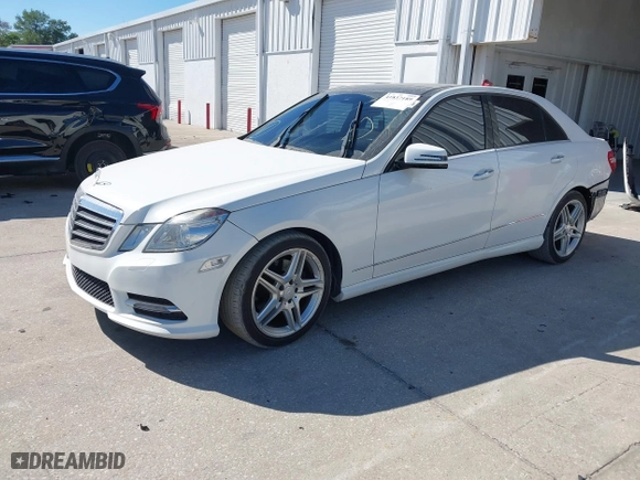 2013 Mercedes-Benz E-Class E 350 Luxury with VIN WDDHF8JB6DA680430, listed as a IAAI auction lot 41837189 with 83,492 mi miles. Bid and sale history available at carsss.com. Image 18.