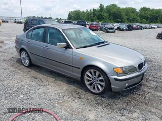 2003 BMW 3 Series 325i z VIN WBAET374X3NJ35921, wystawiony jako IAAI lot #42321401 z przebiegiem 209 483 mil mil oraz . Historia ofert i sprzedaży dostępna na DreamBid. Obrazek 1.