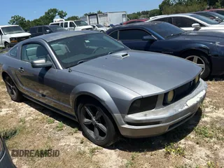 2007 Ford Mustang Deluxe with VIN 1ZVFT80N975342231, listed as a Copart auction lot 55528115 with 175,676 mi miles and Clean Title. Bid and sale history available at carsss.com. Image 1.