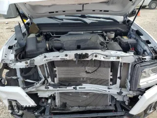 2022 GMC Canyon 4WD AT4 w/Cloth with VIN 1GTG6FEN7N1264287, listed as a Copart auction lot 72190154 with 30,694 mi miles and Salvage Title. Bid and sale history available at carsss.com. Image 11.