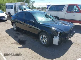 2022 Hyundai Elantra SE with VIN KMHLL4AG1NU343287, listed as a IAAI auction lot 39700530 with 37,492 mi miles and . Bid and sale history available at DreamBid. Image 1.