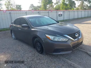 2016 Nissan Altima S z VIN 1N4AL3AP8GN381253, wystawiony jako IAAI lot #42105545 z przebiegiem 217 627 mil mil oraz . Historia ofert i sprzedaży dostępna na DreamBid. Obrazek 1.
