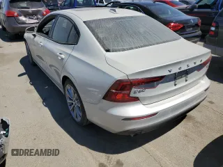 2020 Volvo S60 Momentum with VIN 7JR102FK7LG065028, listed as a Copart auction lot 57981633 with 38,314 mi miles. Bid and sale history available at carsss.com. Image 2.