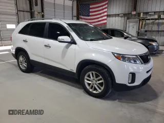 2015 Kia Sorento LX with VIN 5XYKTDA64FG642086, listed as a Copart auction lot 63972315 with 172,353 mi miles and Clean title. Bid and sale history available at DreamBid. Image 4.