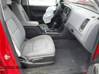 2019 GMC Canyon 2WD z VIN 1GTG5BEN7K1239140, wystawiony jako IAAI lot #41897376 z przebiegiem 152 035 mil mil oraz . Historia ofert i sprzedaży dostępna na DreamBid. Obrazek 5.