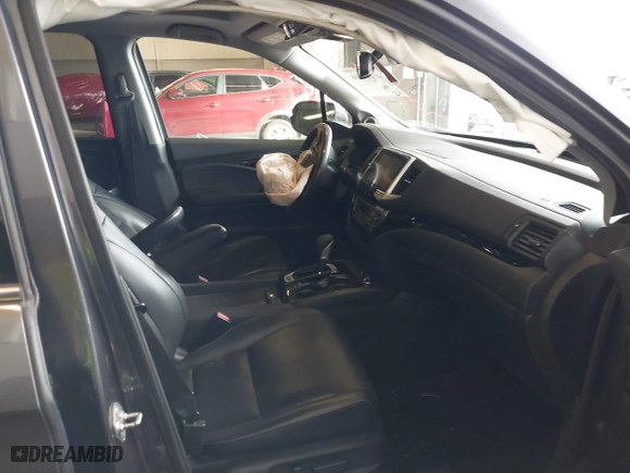 2017 Honda Ridgeline RTL-E with VIN 5FPYK3F73HB034764, listed as a IAAI auction lot 41146866 with 125,885 mi miles. Bid and sale history available at carsss.com. Image 5.