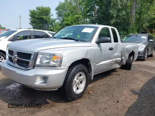 2009 Dodge Dakota ST with VIN 1D7HE22K89S739039, listed as a IAAI auction lot 42414097 with 232,619 mi miles and . Bid and sale history available at DreamBid. Image 2.