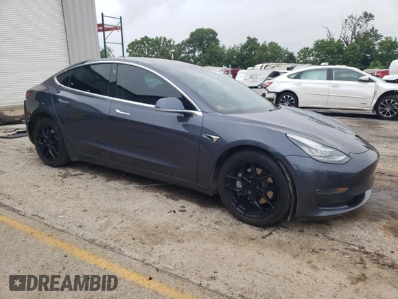 2020 Tesla Model 3 Long Range z VIN 5YJ3E1EB7LF710646, wystawiony jako Copart lot #57403355 z przebiegiem 98 080 mil mil oraz Szkoda całkowita • Salvage title. Historia ofert i sprzedaży dostępna na DreamBid. Obrazek 4.