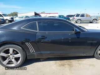 2011 Chevrolet Camaro 1LT z VIN 2G1FB1ED6B9103429, wystawiony jako IAAI lot #41884662 z przebiegiem 135 556 mil mil oraz . Historia ofert i sprzedaży dostępna na DreamBid. Obrazek 13.