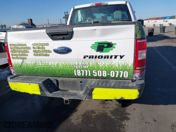 2018 Ford F-150 XL z VIN 1FTEX1CB5JKD81449, wystawiony jako IAAI lot #41362827 z przebiegiem Nie podano mil oraz . Historia ofert i sprzedaży dostępna na DreamBid. Obrazek 17.
