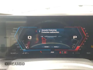 2023 BMW XM z VIN 5YM23CS06P9S62603, wystawiony jako Copart lot #50379015 z przebiegiem 12 532 mil mil oraz Szkoda całkowita • Salvage title. Historia ofert i sprzedaży dostępna na DreamBid. Obrazek 9.