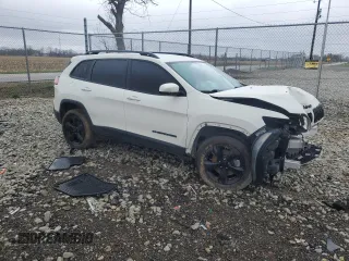 2019 Jeep Cherokee Altitude with VIN 1C4PJMLX6KD404671, listed as a Copart auction lot 50501945 with Not Provided miles and Salvage Title. Bid and sale history available at DreamBid. Image 4.