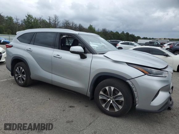 2021 Toyota Highlander XLE with VIN 5TDGZRBH3MS544801, listed as a Copart auction lot 63478355 with 54,616 mi miles and Salvage title. Bid and sale history available at DreamBid. Image 4.