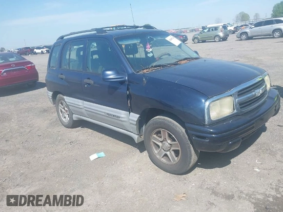 2002 Chevrolet Tracker LT z VIN 2CNBE634426952677, wystawiony jako IAAI lot #42009744 z przebiegiem 243 692 mil mil oraz . Historia ofert i sprzedaży dostępna na DreamBid. Obrazek 1.