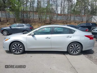 2017 Nissan Altima S z VIN 1N4AL3AP4HC288839, wystawiony jako IAAI lot #42162440 z przebiegiem 222 000 mil mil oraz . Historia ofert i sprzedaży dostępna na DreamBid. Obrazek 15.