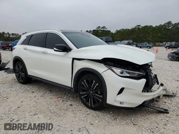 2022 Infiniti QX50 LUXE with VIN 3PCAJ5BA0NF106235, listed as a Copart auction lot 84685444 with 33,028 mi miles and Salvage Title. Bid and sale history available at carsss.com. Image 4.