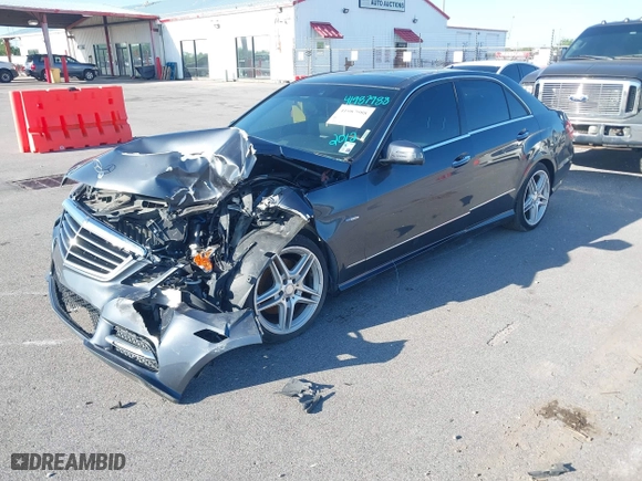 2012 Mercedes-Benz E-Class E 350 Luxury with VIN WDDHF5KB4CA560735, listed as a IAAI auction lot 41987988 with 177,146 mi miles. Bid and sale history available at carsss.com. Image 2.