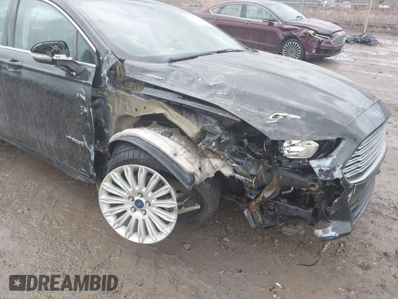 2015 Ford Fusion SE Hybrid with VIN 3FA6P0LU1FR289246, listed as a IAAI auction lot 41733229 with 125,195 mi miles. Bid and sale history available at carsss.com. Image 6.