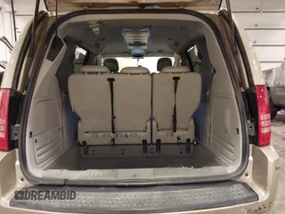 2010 Chrysler Town & Country Limited with VIN 2A4RR7DX5AR386462, listed as a IAAI auction lot 41781713 with 183,091 mi miles and . Bid and sale history available at carsss.com. Image 18.