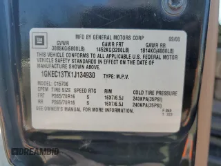 2001 GMC Yukon SLT z VIN 1GKEC13TX1J134930, wystawiony jako Copart lot #56724775 z przebiegiem 226 576 mil mil oraz Szkoda całkowita • Salvage title. Historia ofert i sprzedaży dostępna na DreamBid. Obrazek 13.