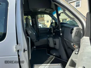 2014 Ford Econoline Cargo Commercial with VIN 1FTNS2EWXEDA65012, listed as a Copart auction lot 55211795 with 181,271 mi miles and Clean Title. Bid and sale history available at carsss.com. Image 5.