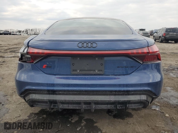 2023 Audi RS e-tron GT z VIN WAUBHBFW7P7903740, wystawiony jako Copart lot #42352535 z przebiegiem Nie podano mil oraz Szkody całkowita. Historia ofert i sprzedaży dostępna na DreamBid. Obrazek 6.