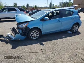 2015 Toyota Prius One z VIN JTDKDTB38F1114353, wystawiony jako Copart lot #52873335 z przebiegiem Nie podano mil oraz Szkoda całkowita • Salvage title. Historia ofert i sprzedaży dostępna na DreamBid. Obrazek 1.
