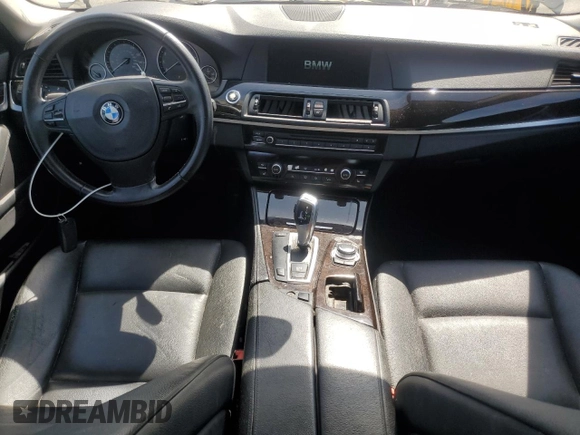 2011 BMW 5 Series 550i z VIN WBAFR9C5XBC618310, wystawiony jako Copart lot #49427835 z przebiegiem 84 936 mil mil oraz Szkoda całkowita • Salvage title. Historia ofert i sprzedaży dostępna na DreamBid. Obrazek 8.