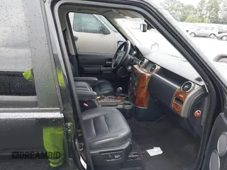 2007 Land Rover LR3 HSE z VIN SALAG25427A420556, wystawiony jako IAAI lot #42383545 z przebiegiem 195 115 mil mil oraz . Historia ofert i sprzedaży dostępna na DreamBid. Obrazek 5.