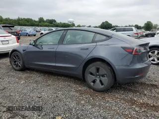 2023 Tesla Model 3 с VIN 5YJ3E1EA0PF673646, выставлен на аукционе Copart как лот 60698645 с пробегом 32 325 миль миль и Списание • Salvage title. История ставок и продаж доступна на DreamBid. Изображение 2.