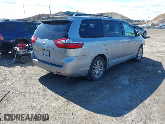 2017 Toyota Sienna XLE Auto Access Seat with VIN 5TDYZ3DC0HS784509, listed as a IAAI auction lot 41725664 with 69,990 mi miles. Bid and sale history available at carsss.com. Image 4.