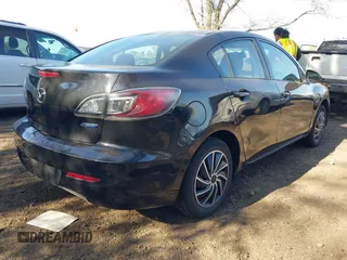 2013 Mazda Mazda3 i Sport with VIN JM1BL1UP9D1827153, listed as a IAAI auction lot 42115626 with 124,014 mi miles. Bid and sale history available at carsss.com. Image 4.