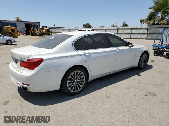 2011 BMW 7 Series 740Li z VIN WBAKB4C57BC574160, wystawiony jako Copart lot #62334395 z przebiegiem 138 771 mil mil oraz Czysty tytuł • Clean title. Historia ofert i sprzedaży dostępna na DreamBid. Obrazek 3.