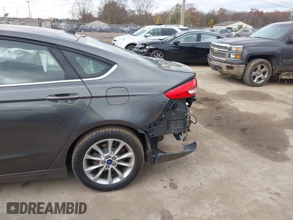 2017 Ford Fusion S with VIN 3FA6P0G78HR162713, listed as a IAAI auction lot 40820457 with 86,602 mi miles. Bid and sale history available at carsss.com. Image 6.