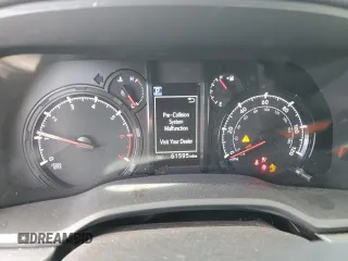 2021 Toyota 4Runner SR5 with VIN JTEMU5JR0M5962609, listed as a Copart auction lot 55848695 with 61,595 mi miles and Salvage title. Bid and sale history available at DreamBid. Image 9.