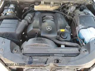 2002 Mercedes-Benz M 320/430/500 z VIN 4JGAB54E12A323838, wystawiony jako Copart lot #59057205 z przebiegiem 141 574 mil mil oraz Czysty tytuł • Clean title. Historia ofert i sprzedaży dostępna na DreamBid. Obrazek 11.