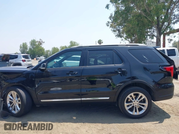 2019 Ford Explorer XLT z VIN 1FM5K7D85KGA73010, wystawiony jako IAAI lot #42397982 z przebiegiem 80 885 mil mil oraz . Historia ofert i sprzedaży dostępna na DreamBid. Obrazek 14.