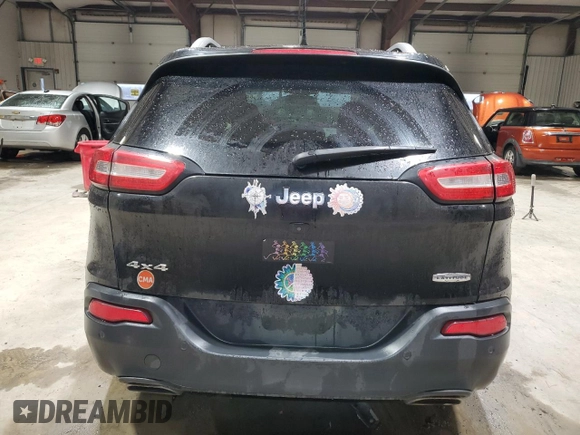 2017 Jeep Cherokee 75th Anniversary Edition z VIN 1C4PJMCS6HW515710, wystawiony jako Copart lot #84258964 z przebiegiem 139 810 mil mil oraz Szkoda całkowita • Salvage title. Historia ofert i sprzedaży dostępna na DreamBid. Obrazek 6.