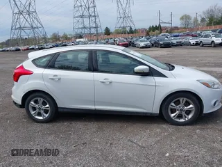 2014 Ford Focus SE with VIN 1FADP3K28EL291260, listed as a IAAI auction lot 42029753 with 98,686 mi miles. Bid and sale history available at carsss.com. Image 14.