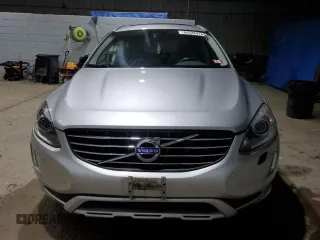 2017 Volvo XC60 Dynamic z VIN YV440MRR8H2115968, wystawiony jako Copart lot #84328474 z przebiegiem 89 953 mil mil oraz Szkoda całkowita • Salvage title. Historia ofert i sprzedaży dostępna na DreamBid. Obrazek 5.