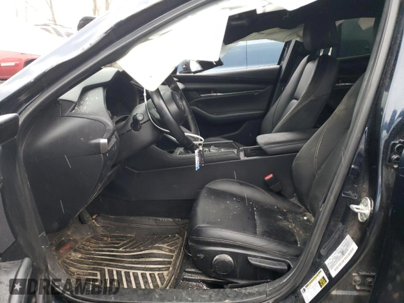 2020 Mazda Mazda3 Hatchback with VIN JM1BPALM0L1175162, listed as a Copart auction lot 84201744 with 61,905 mi miles and Salvage Title. Bid and sale history available at carsss.com. Image 7.