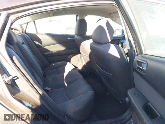 2013 Mazda 6 i Sport with VIN 1YVHZ8BH2D5M16936, listed as a IAAI auction lot 41675168 with 143,008 mi miles. Bid and sale history available at carsss.com. Image 8.