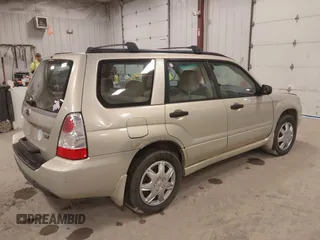 2006 Subaru Forester 2.5 X with VIN JF1SG63676H711623, listed as a IAAI auction lot 41986446 with 188,306 mi miles. Bid and sale history available at carsss.com. Image 4.