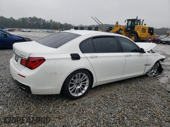 2015 BMW 7 Series 740Li xDrive with VIN WBAYF4C56FD873962, listed as a Copart auction lot 81547544 with 0 mi miles and Salvage Title. Bid and sale history available at carsss.com. Image 3.