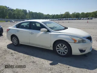 2014 Nissan Altima 2.5 S with VIN 1N4AL3AP2EC173801, listed as a Copart auction lot 52800505 with 212,921 mi miles and Salvage Title. Bid and sale history available at carsss.com. Image 4.